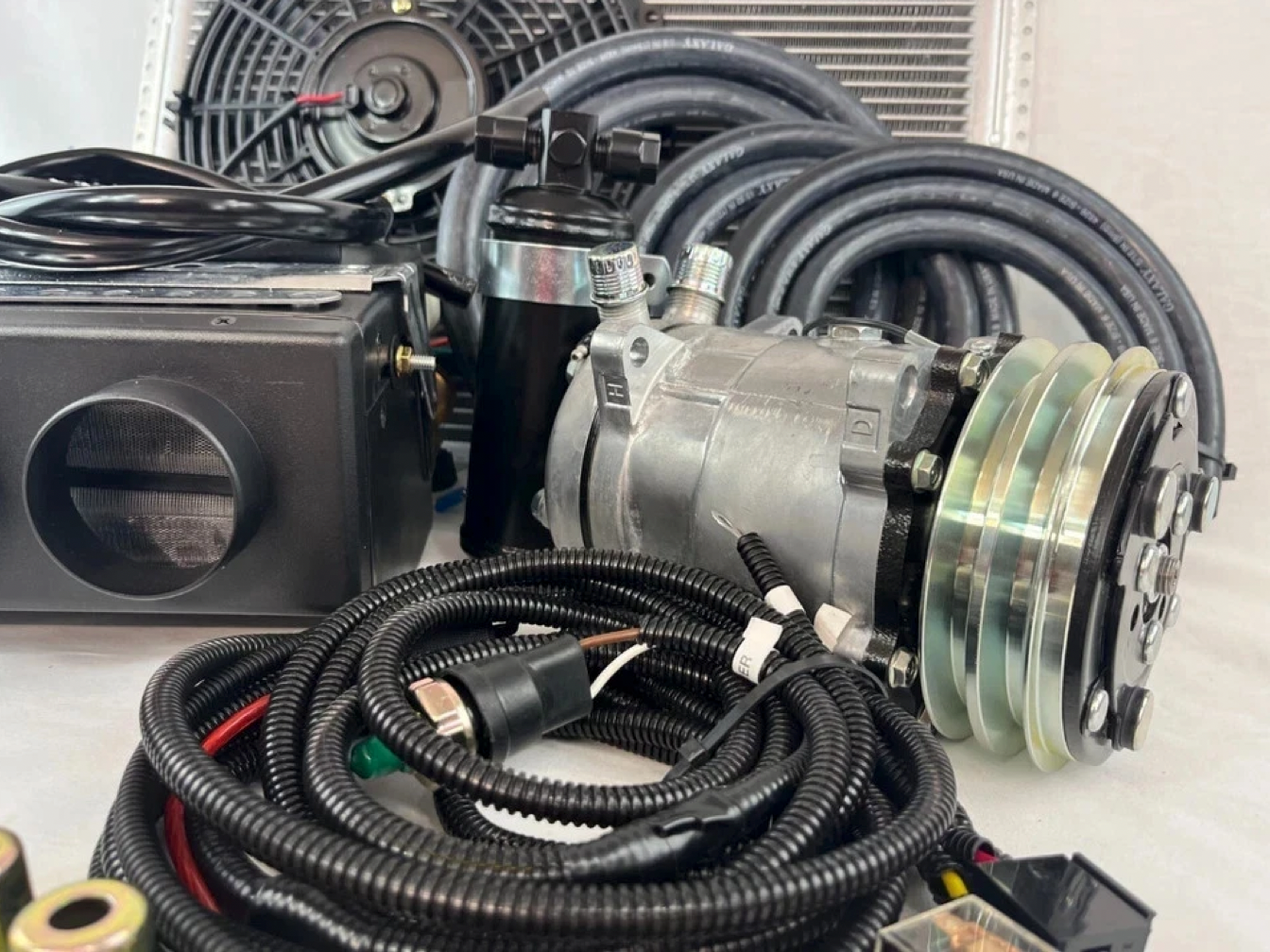 A/C KIT UNIVERSAL UNDERDASH EVAPORATOR 432-000 12V WITH ELECTRICAL HARNESS